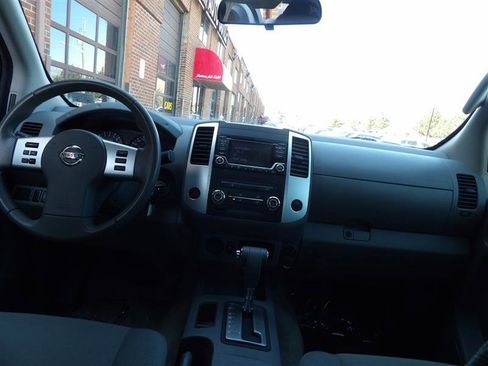 Used 2018 Nissan Frontier S image 18