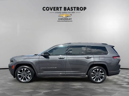 Used 2022 Jeep Grand Cherokee L Overland w/ Advanced Protech Group III AWD/4WD image 3