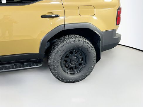 Used 2024 Toyota Land Cruiser image 30