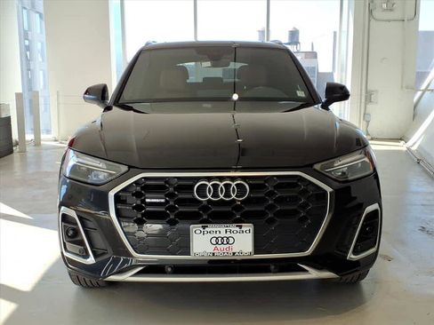 Certified 2023 Audi Q5 2.0T Premium w/ Convenience Package image 2