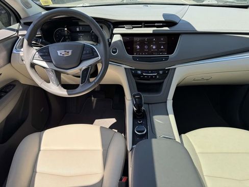 Used 2023 Cadillac XT5 Premium Luxury AWD/4WD image 14