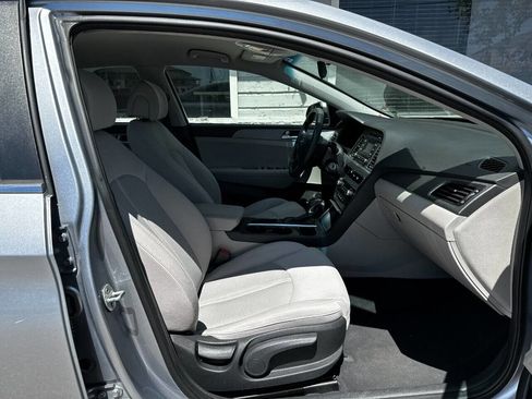 Used 2017 Hyundai Sonata SE image 19