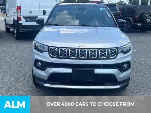 Used 2025 Jeep Compass Limited AWD/4WD image 2