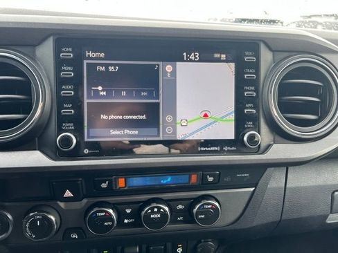 Used 2020 Toyota Tacoma TRD Off-Road image 16