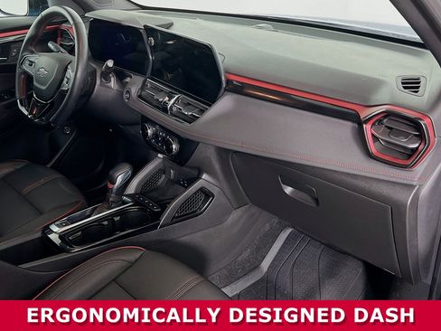 Used 2025 Chevrolet TrailBlazer RS w/ Convenience Package image 21