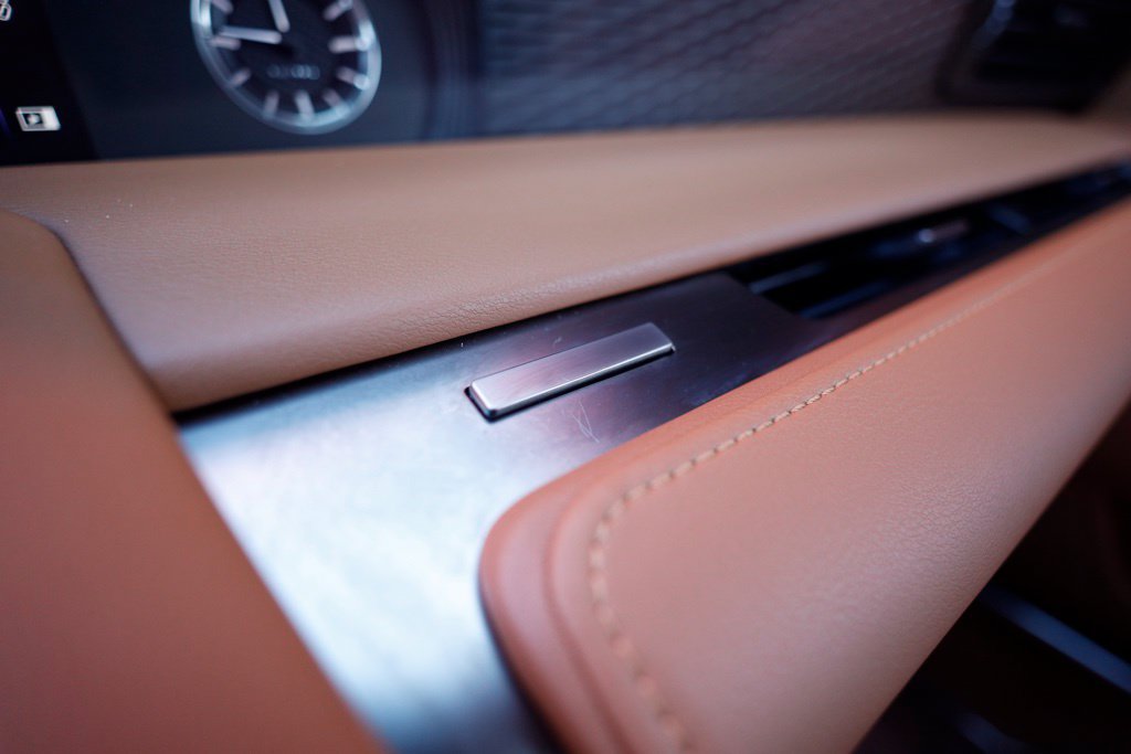 Used 2022 Lexus LC 500 Coupe w/ Touring Package RWD image 38