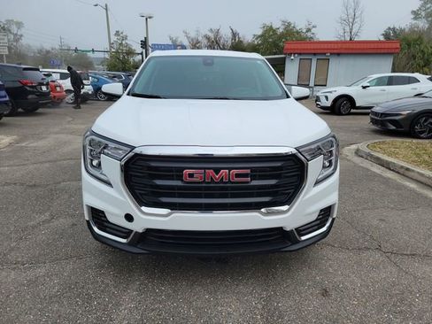 Used 2024 GMC Terrain SLE image 5
