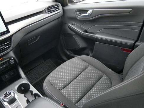 New 2025 Ford Escape Active w/ Active Premium Tech Pack AWD/4WD image 17