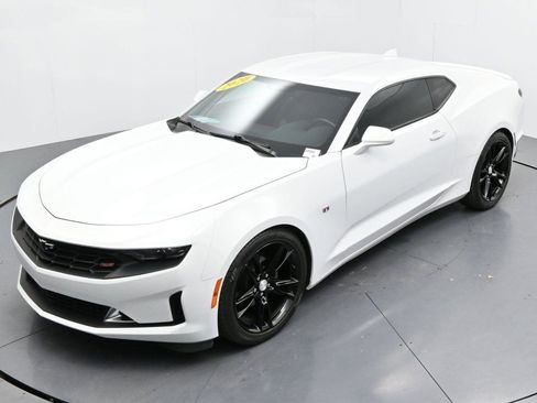 Used 2020 Chevrolet Camaro LT w/ RS Package image 30