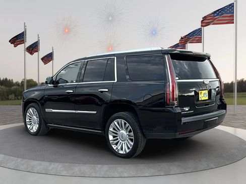 Used 2016 Cadillac Escalade Platinum RWD image 7