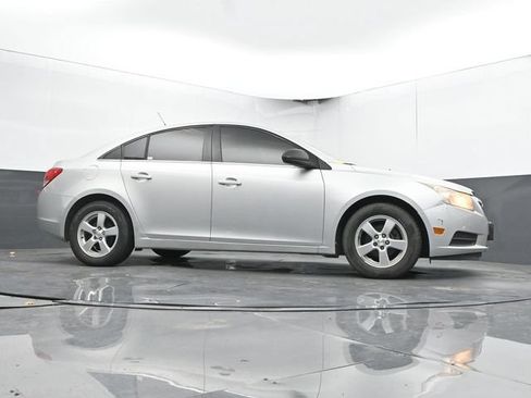 Used 2011 Chevrolet Cruze LT FWD image 23