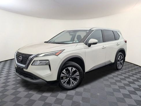 Used 2023 Nissan Rogue SV image 1