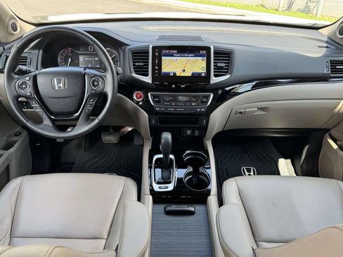 Used 2019 Honda Ridgeline RTL-E image 2