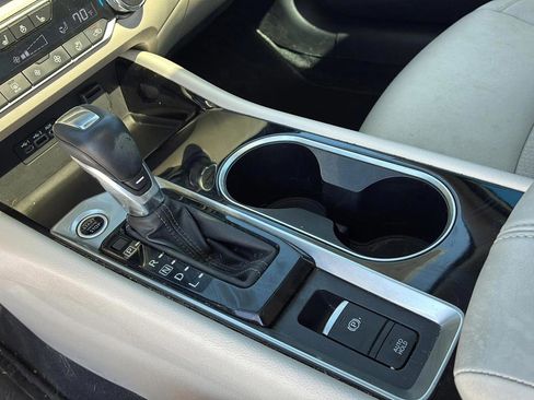 Used 2020 Nissan Altima 2.5 SV image 31