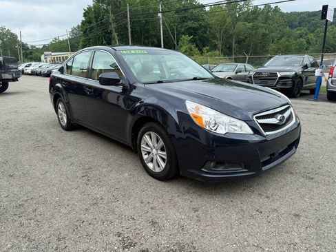 Used 2012 Subaru Legacy 2.5i w/ Alloy Wheel Pkg AWD/4WD image 3