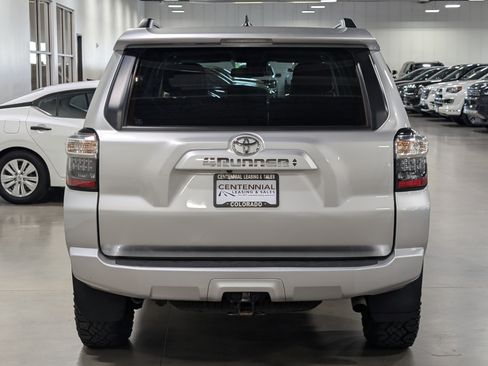 Used 2024 Toyota 4Runner SR5 Premium AWD/4WD image 4