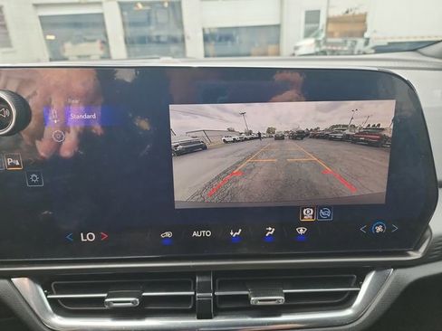 Used 2026 Chevrolet Equinox EV LT FWD image 26