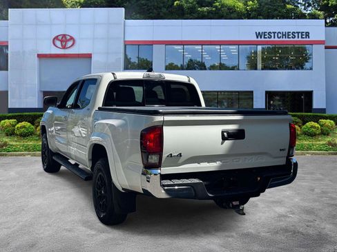 Certified 2021 Toyota Tacoma SR5 AWD/4WD image 5
