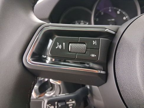 Used 2026 Porsche Macan AWD/4WD image 17