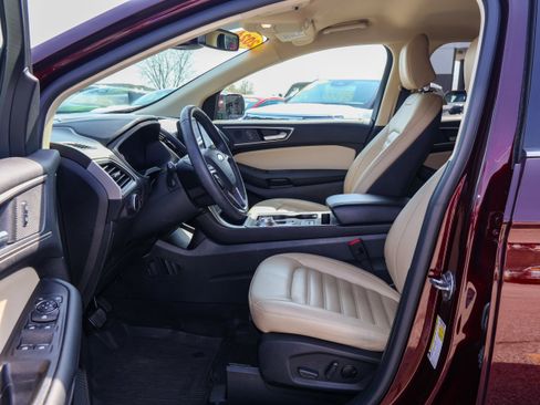 Used 2024 Ford Edge SEL w/ Convenience Package AWD/4WD image 12