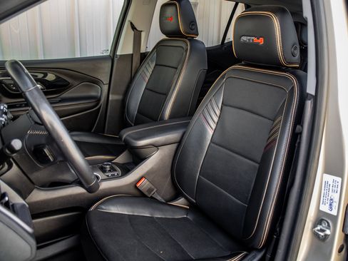 Used 2022 GMC Terrain AT4 w/ Infotainment Package II image 18