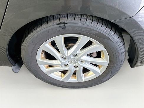 Used 2012 MAZDA MAZDA3 i Touring FWD image 11