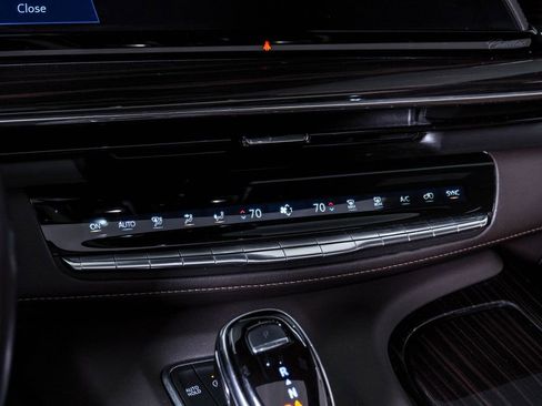 Used 2022 Cadillac Escalade ESV Sport w/ Touring Package AWD/4WD image 31
