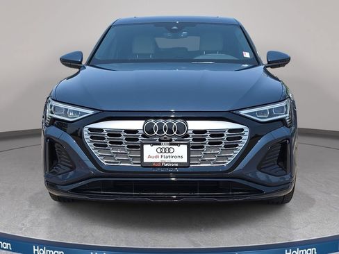 Used 2024 Audi Q8 e-tron Premium Plus w/ Premium Plus Package AWD/4WD image 3
