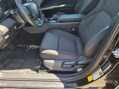 Used 2025 Toyota Camry LE FWD image 18