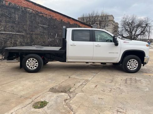 Used 2023 Chevrolet Silverado 2500 LT image 8