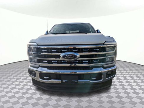 Used 2024 Ford F250 Lariat w/ Chrome Package image 8