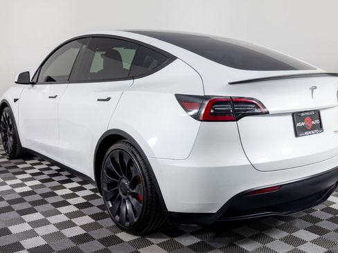 Used 2023 Tesla Model Y Long Range image 4