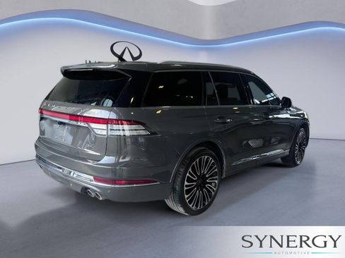 Used 2023 Lincoln Aviator Black Label w/ Class IV Trailer Tow Package AWD/4WD image 5