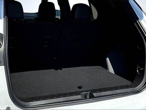 Used 2023 Chevrolet Equinox Premier image 5