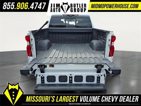 Used 2021 Chevrolet Silverado 1500 High Country w/ Technology Package image 6
