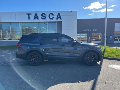 Used 2023 Ford Explorer ST w/ Equipment Group 401A image 8