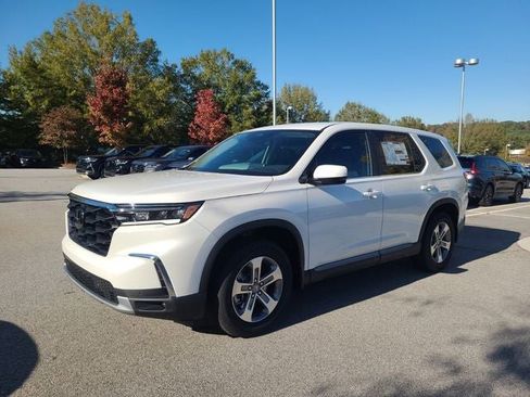 New 2025 Honda Pilot EX-L image 3