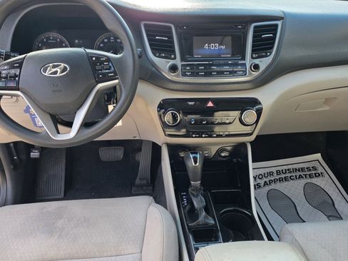 Used 2017 Hyundai Tucson SE image 11