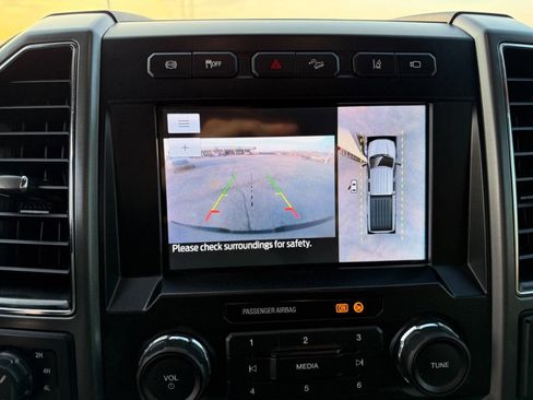 Used 2021 Ford F350 XLT w/ XLT Premium Package image 30