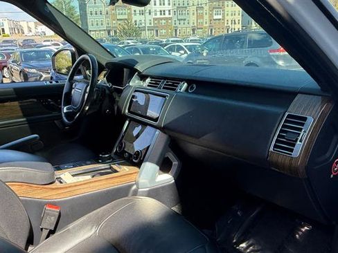 Used 2018 Land Rover Range Rover Supercharged image 10