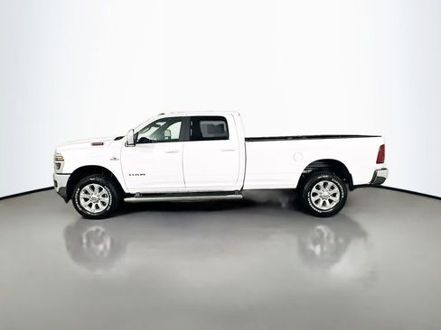 New 2026 RAM 2500 Laramie AWD/4WD image 4