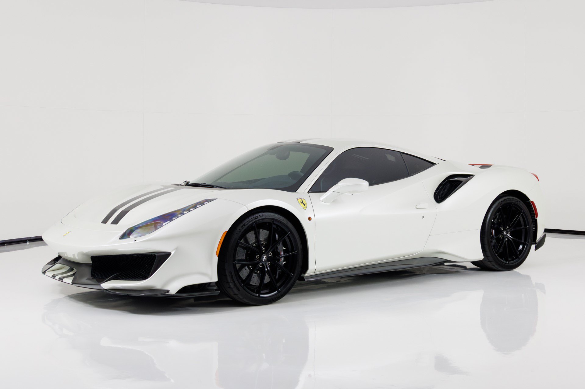 Used 2020 Ferrari 488 Pista Coupe RWD image 7