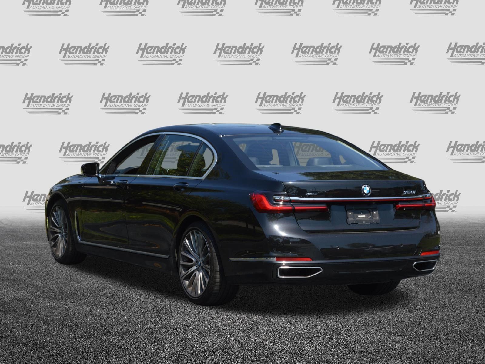 Used 2022 BMW 750i xDrive w/ Executive Package AWD/4WD image 9