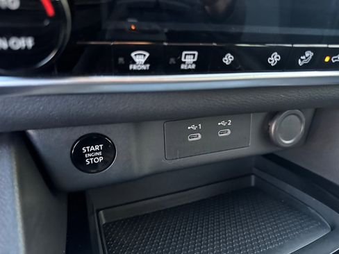 Certified 2025 Nissan Rogue SV image 18