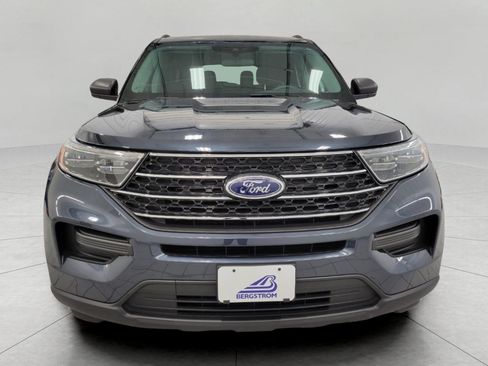 Certified 2024 Ford Explorer XLT w/ Class IV Trailer Tow Package AWD/4WD image 13