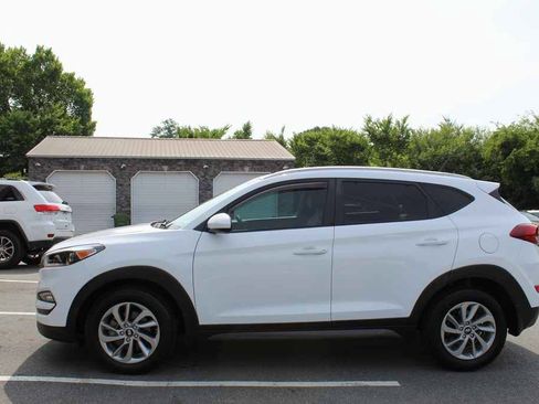 Used 2016 Hyundai Tucson SE w/ Option Group 02 FWD image 9