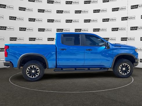Used 2024 Chevrolet Silverado 1500 ZR2 w/ Technology Package AWD/4WD image 7
