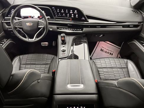 Used 2024 Cadillac Escalade V w/ LPO, ONYX Package image 13