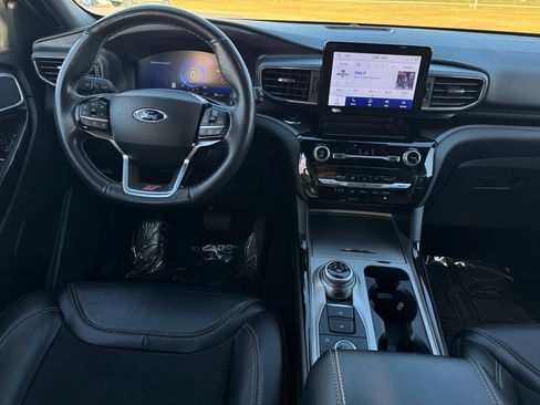 Used 2022 Ford Explorer ST w/ ST Street Pack image 14