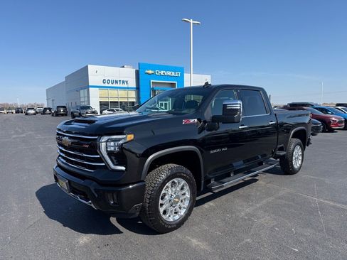 Used 2024 Chevrolet Silverado 3500 LTZ w/ LTZ Plus Package image 1